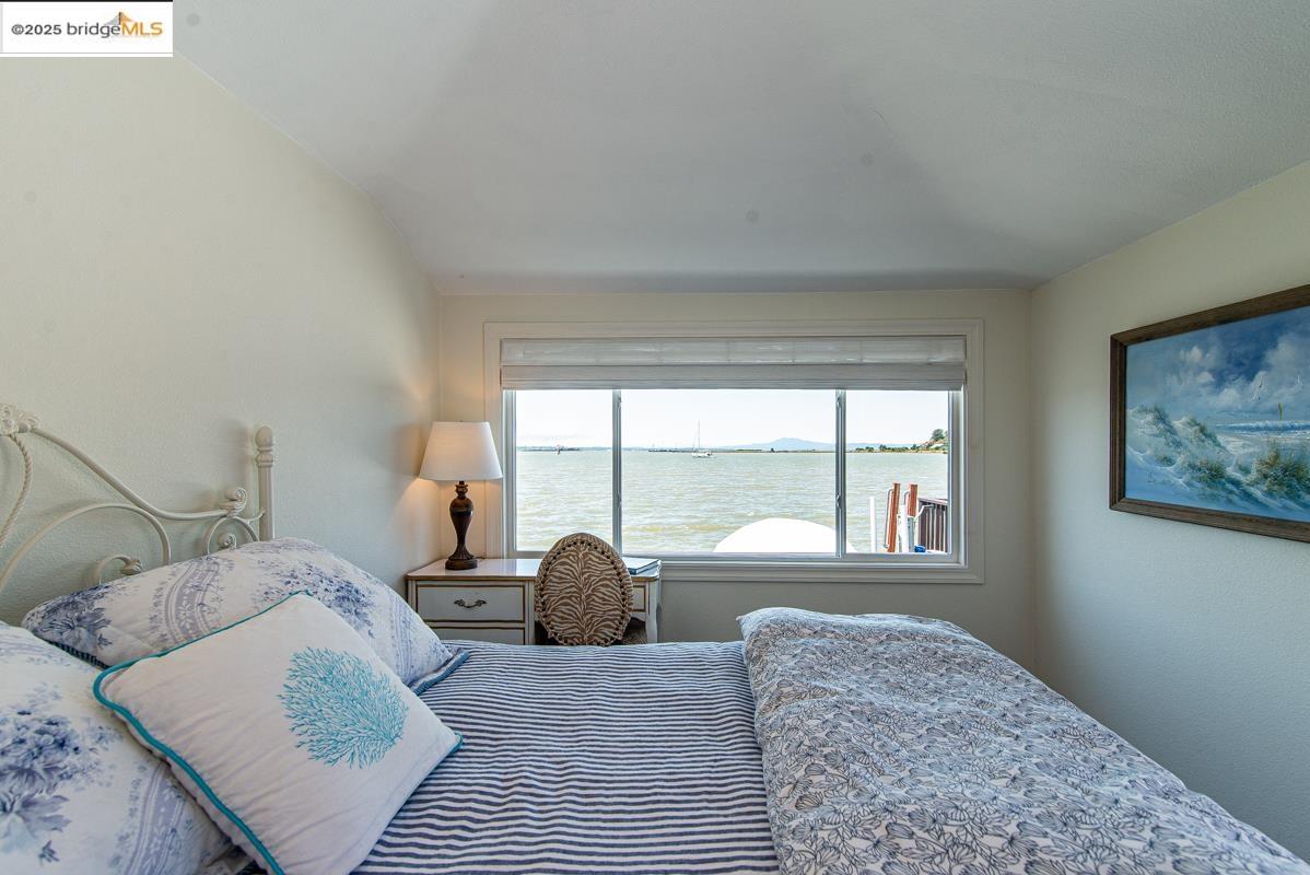 8 Sandy Beach Road