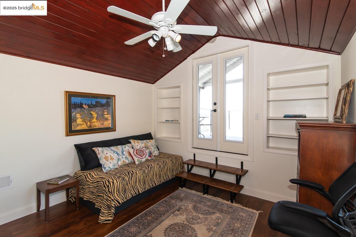8 Sandy Beach Road
