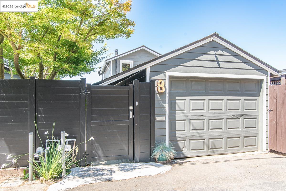 8 Sandy Beach Road