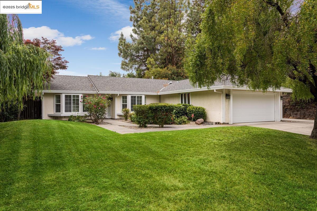 Detail Gallery Image 1 of 32 For 868 Florin Rd, Sacramento,  CA 95831 - 4 Beds | 3 Baths