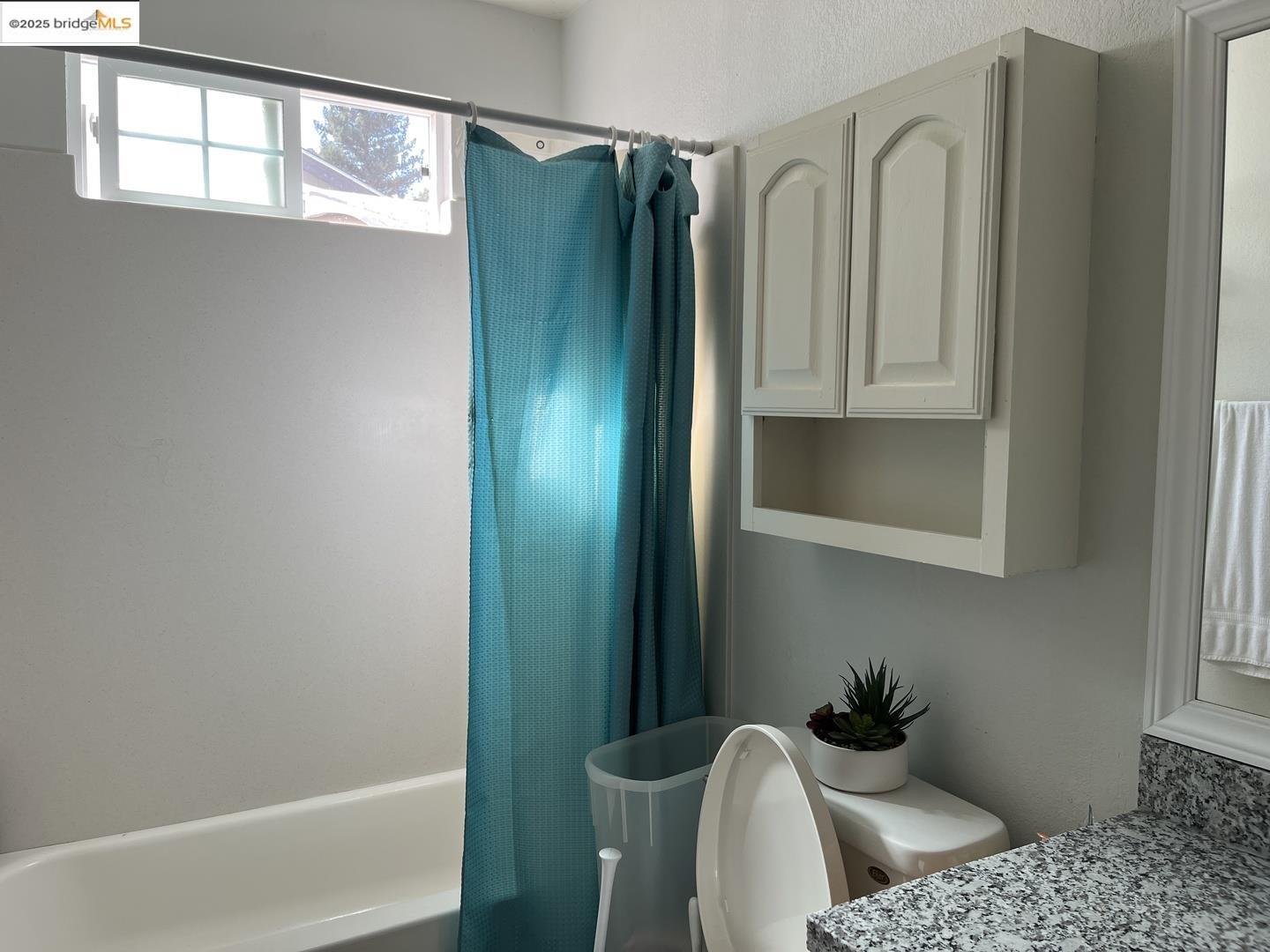 Detail Gallery Image 12 of 32 For 868 Florin Rd, Sacramento,  CA 95831 - 4 Beds | 3 Baths