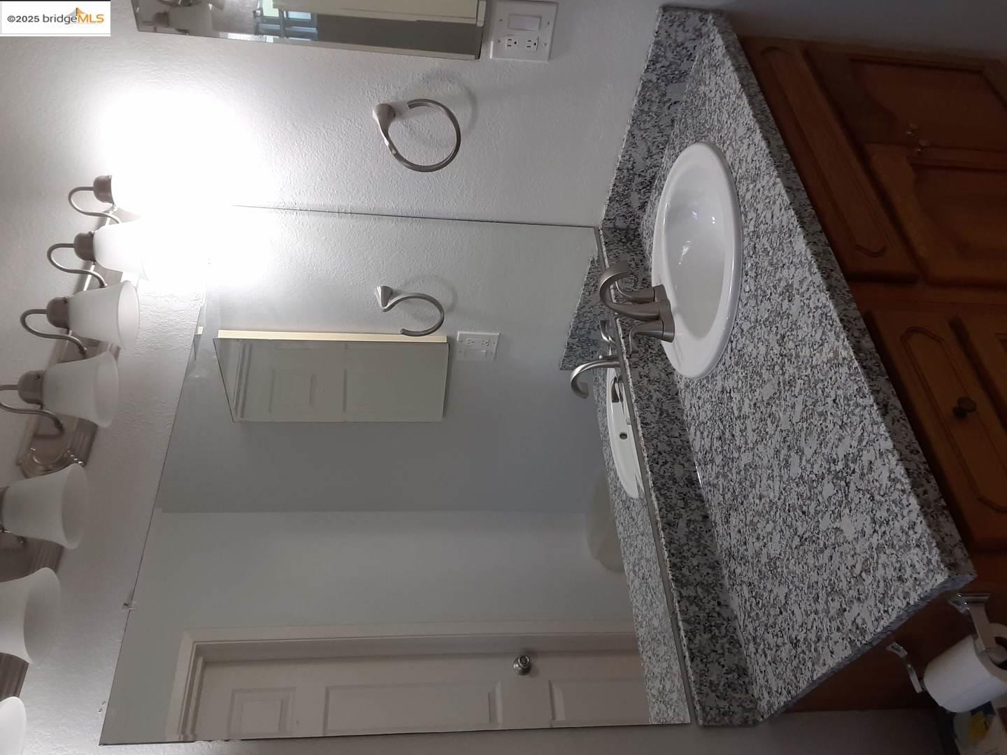Detail Gallery Image 10 of 32 For 868 Florin Rd, Sacramento,  CA 95831 - 4 Beds | 3 Baths