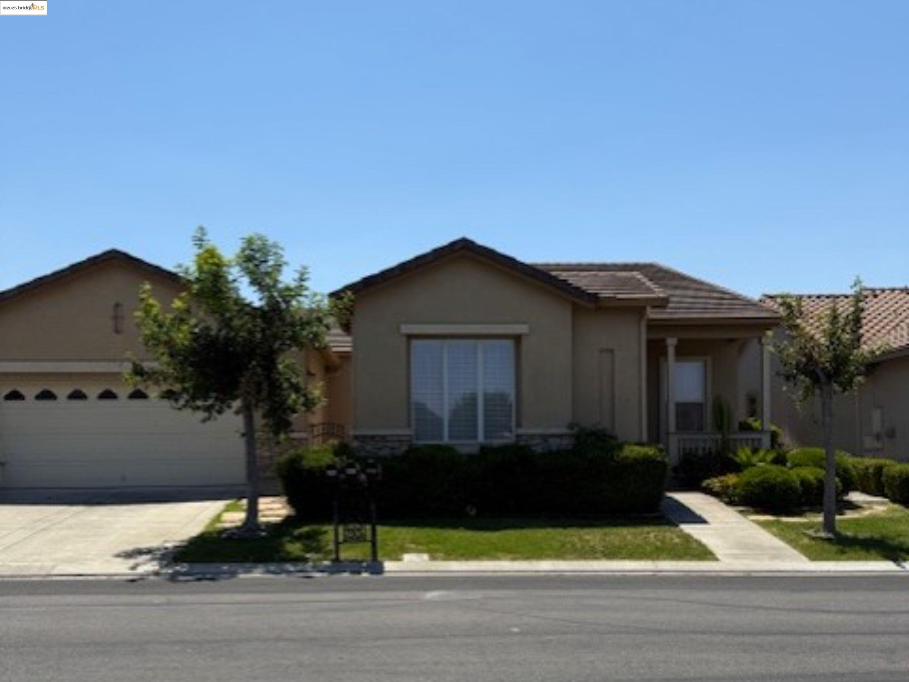 Detail Gallery Image 1 of 13 For 603 Twin Lakes Ln, Rio Vista,  CA 94571 - 3 Beds | 2/1 Baths
