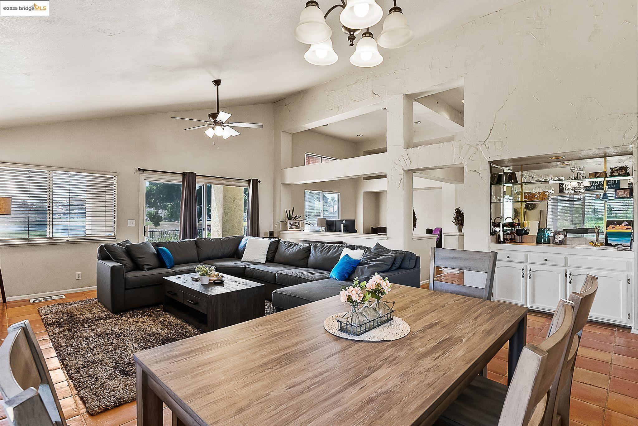 Detail Gallery Image 12 of 34 For 2244 Colonial Ct, Discovery Bay,  CA 94505 - 3 Beds | 2 Baths