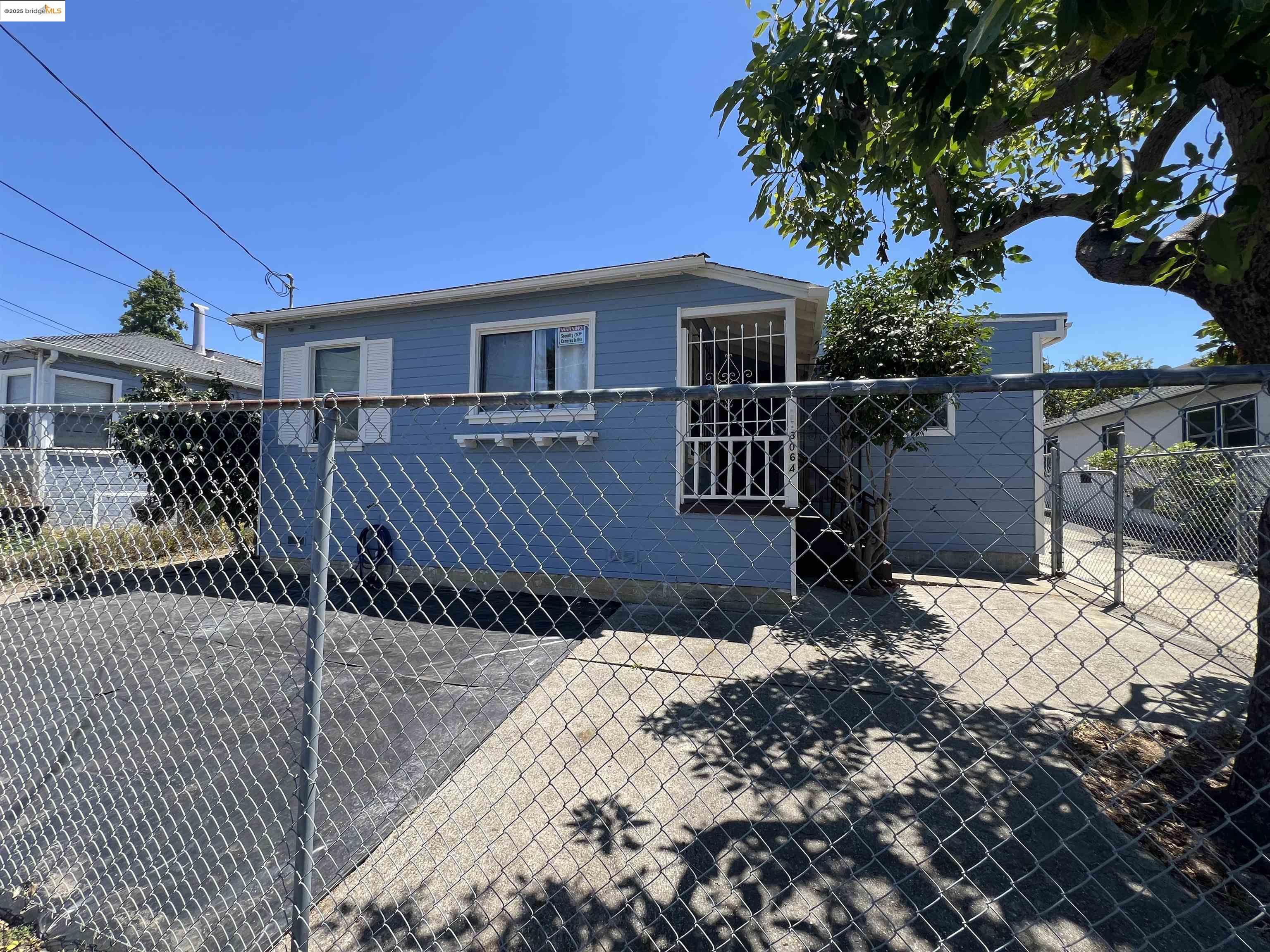 Detail Gallery Image 1 of 27 For 3064 Curran Ave, Oakland,  CA 94602 - – Beds | – Baths