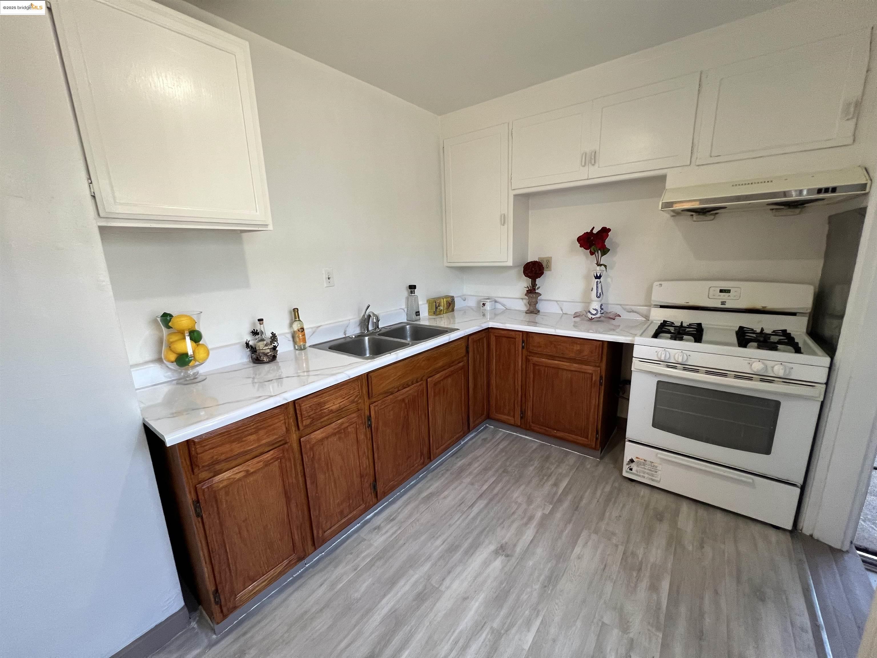 Detail Gallery Image 11 of 27 For 3064 Curran Ave, Oakland,  CA 94602 - – Beds | – Baths
