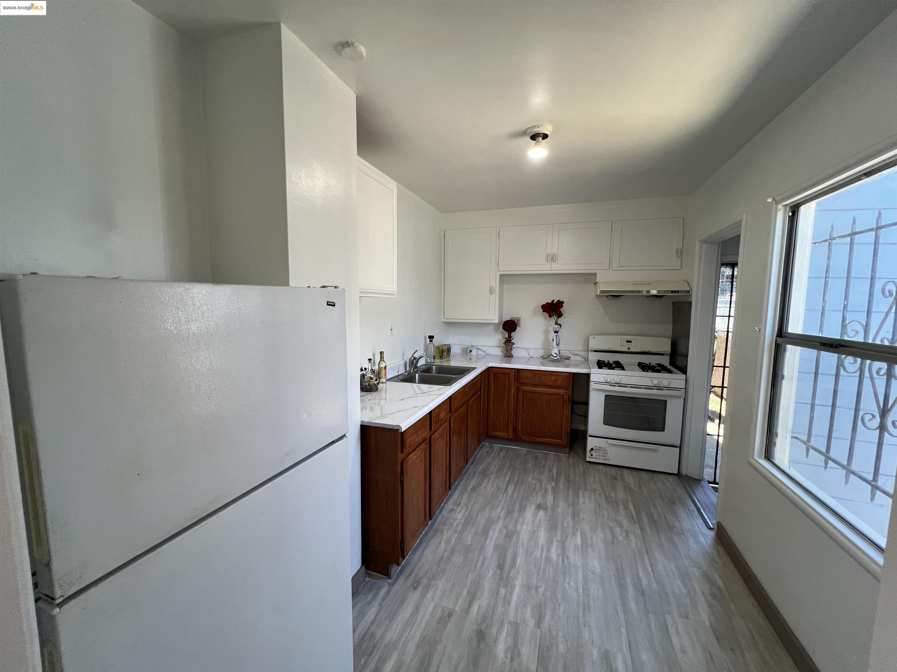 Detail Gallery Image 13 of 27 For 3064 Curran Ave, Oakland,  CA 94602 - – Beds | – Baths