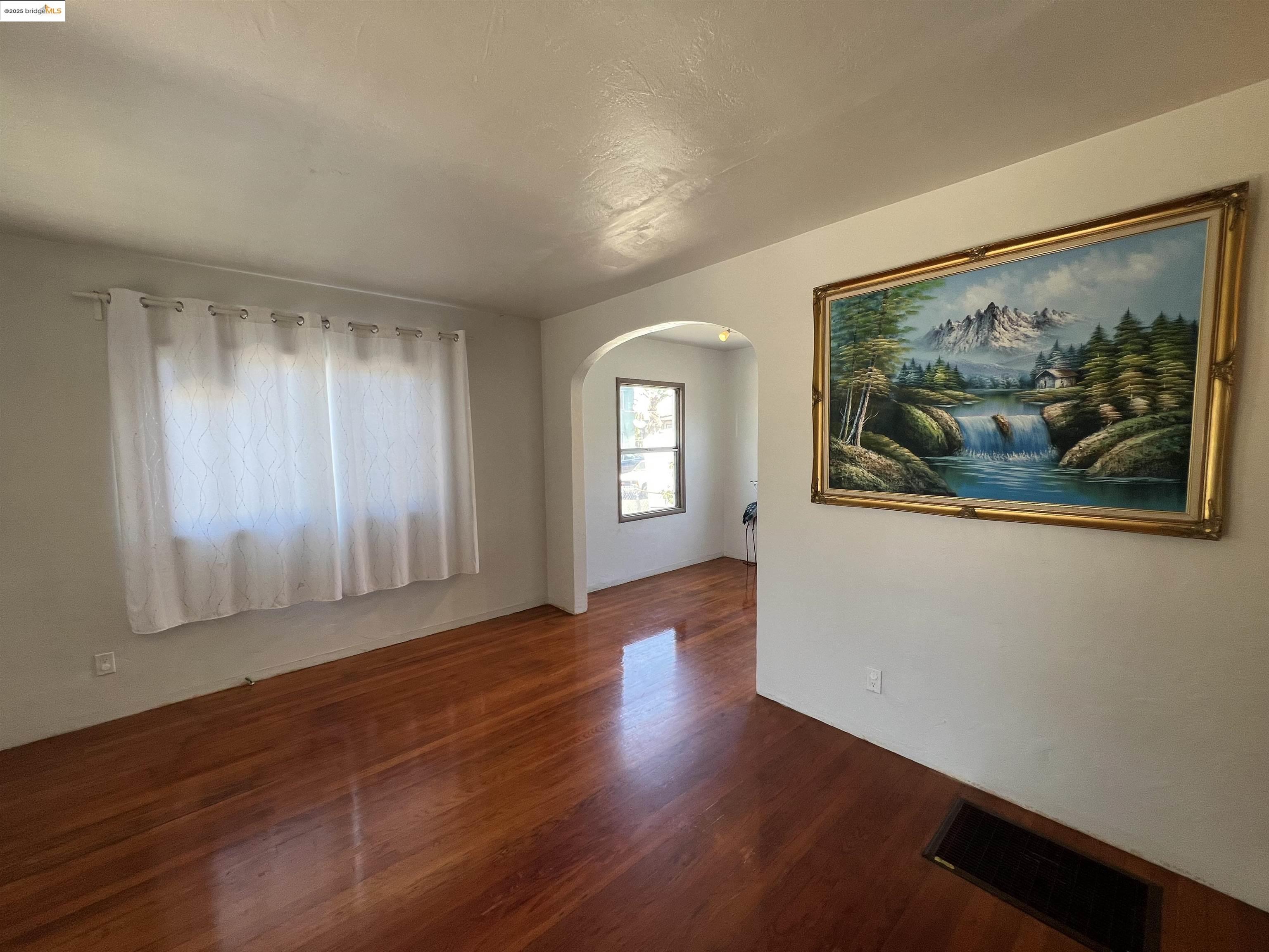 Detail Gallery Image 5 of 27 For 3064 Curran Ave, Oakland,  CA 94602 - – Beds | – Baths