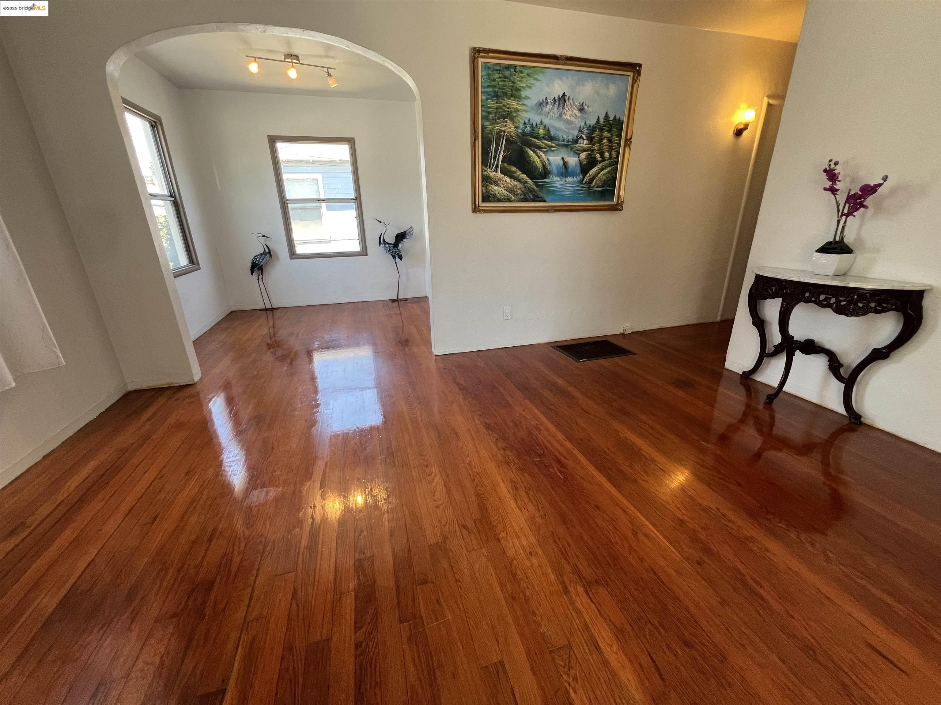 Detail Gallery Image 6 of 27 For 3064 Curran Ave, Oakland,  CA 94602 - – Beds | – Baths