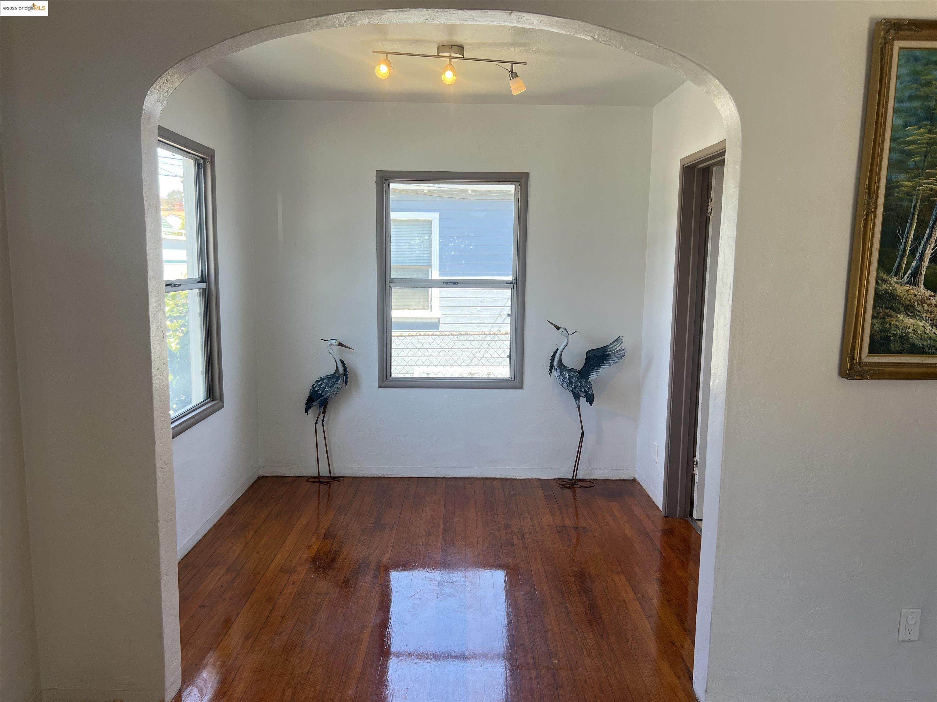 Detail Gallery Image 9 of 27 For 3064 Curran Ave, Oakland,  CA 94602 - – Beds | – Baths