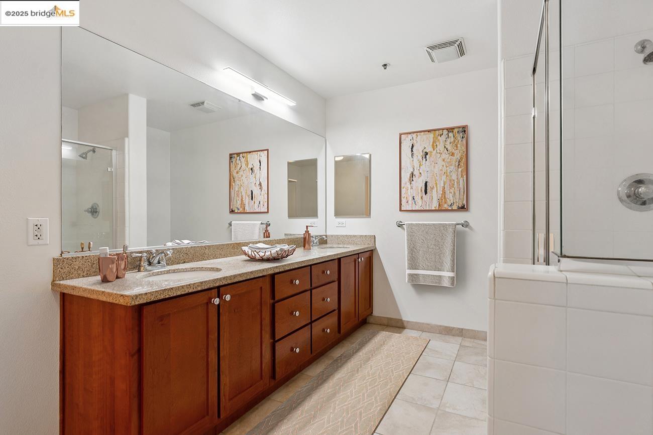Photo #5: 41105509 Listing 