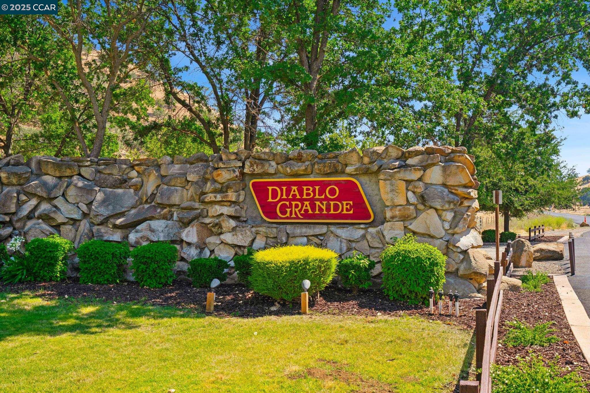 Detail Gallery Image 22 of 27 For 9417 Vintner Cir, Patterson,  CA 95363 - 5 Beds | 3 Baths