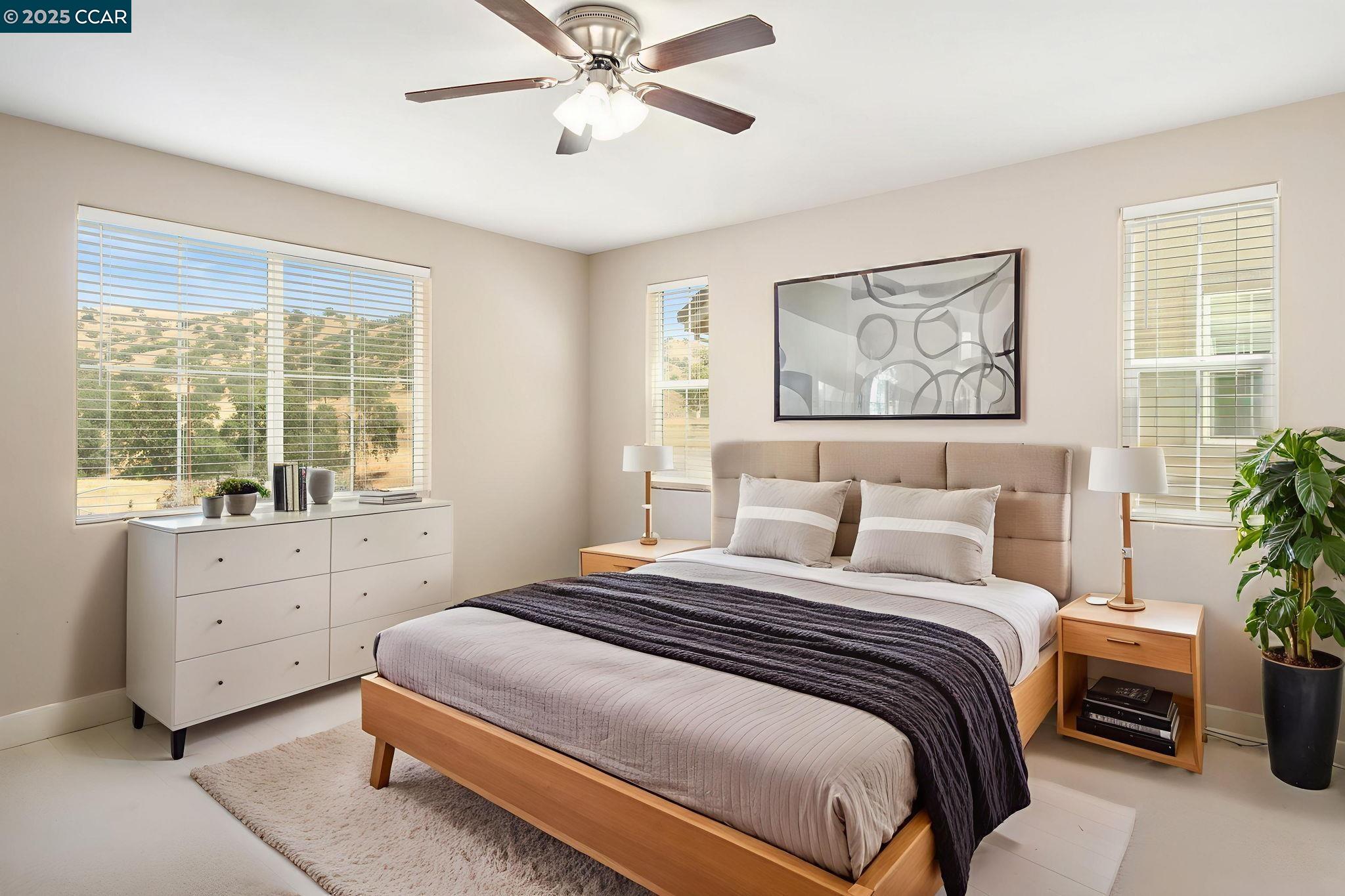 Detail Gallery Image 10 of 27 For 9417 Vintner Cir, Patterson,  CA 95363 - 5 Beds | 3 Baths