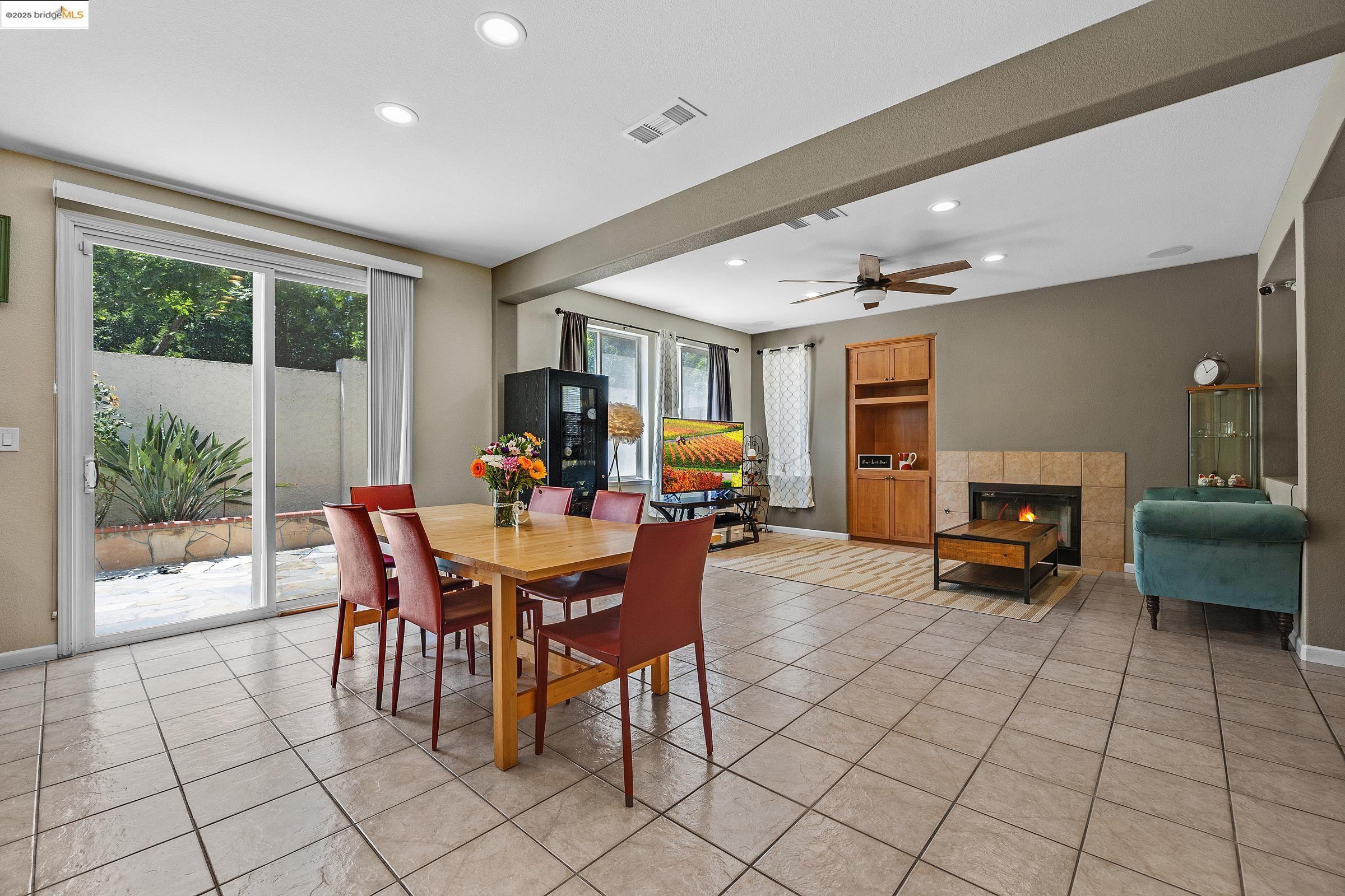 Detail Gallery Image 16 of 56 For 5736 Idlewood Street, Dublin,  CA 94568 - 3 Beds | 2/1 Baths