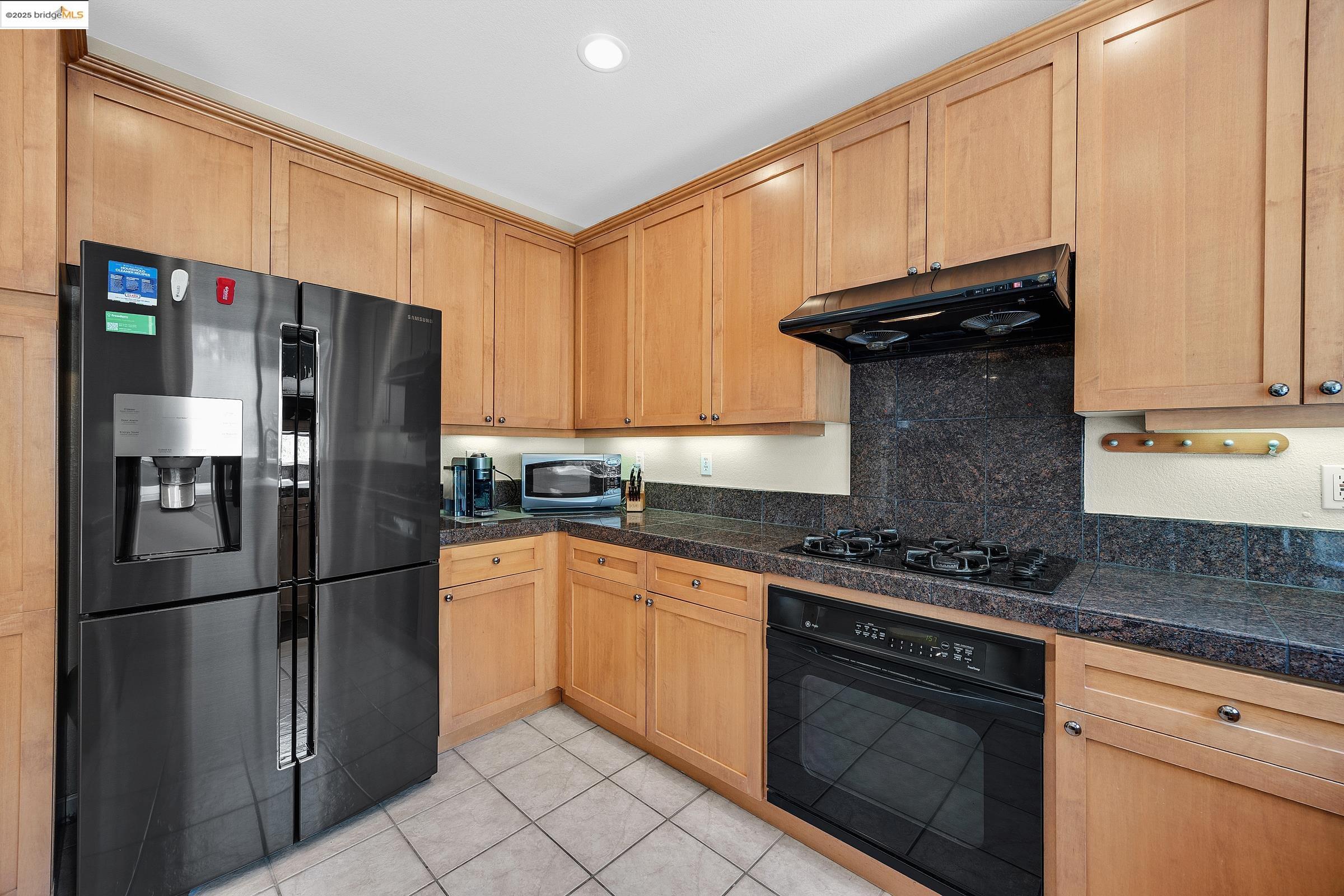 Detail Gallery Image 21 of 56 For 5736 Idlewood Street, Dublin,  CA 94568 - 3 Beds | 2/1 Baths