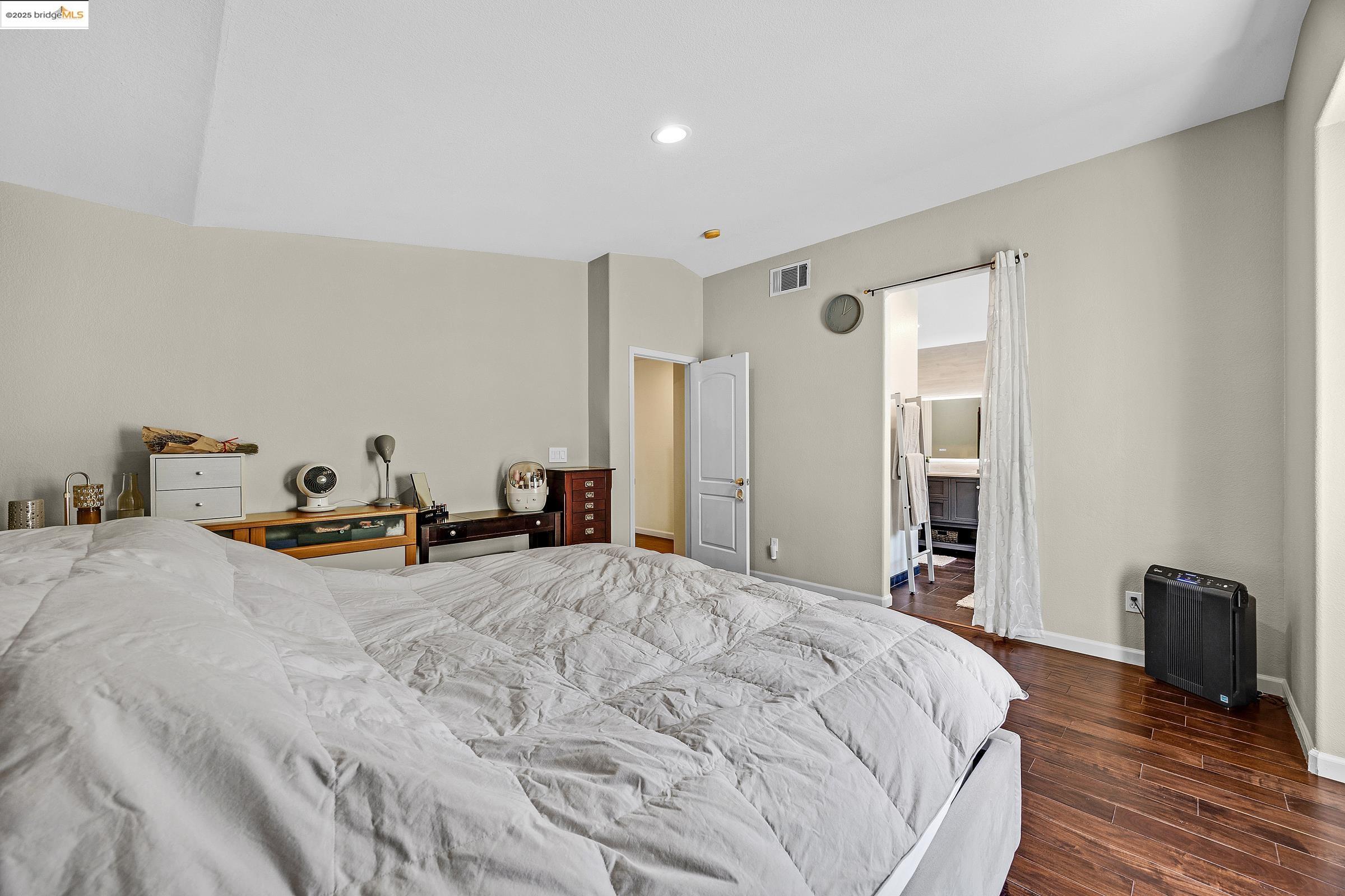 Detail Gallery Image 27 of 56 For 5736 Idlewood Street, Dublin,  CA 94568 - 3 Beds | 2/1 Baths