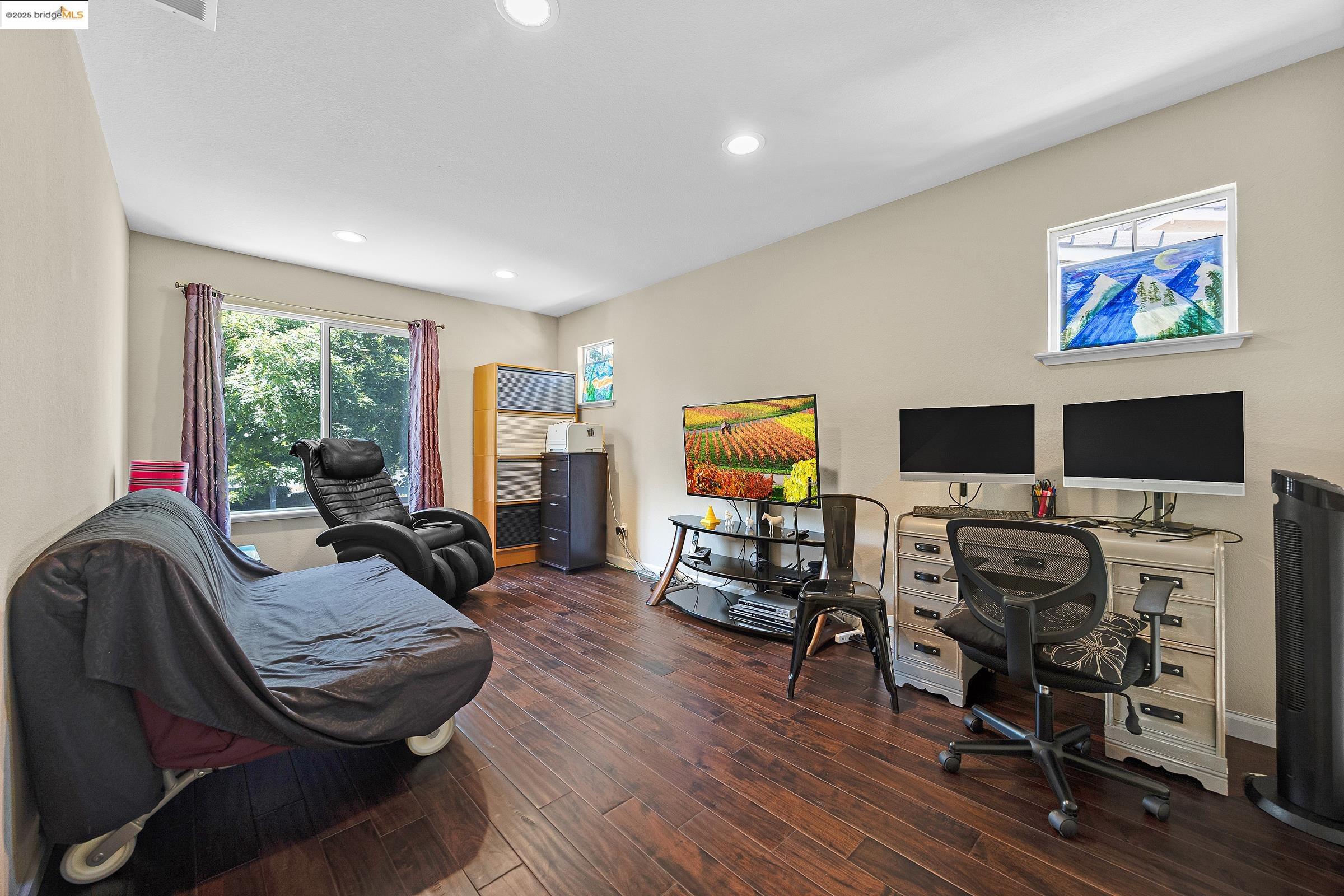 Detail Gallery Image 38 of 56 For 5736 Idlewood Street, Dublin,  CA 94568 - 3 Beds | 2/1 Baths