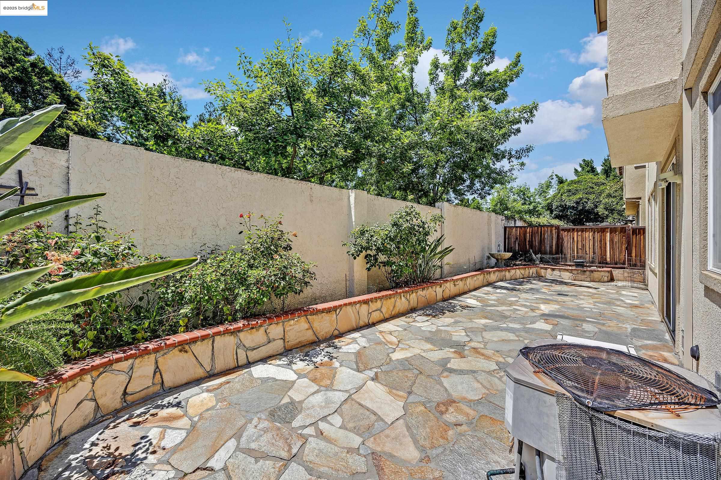 Detail Gallery Image 41 of 56 For 5736 Idlewood Street, Dublin,  CA 94568 - 3 Beds | 2/1 Baths