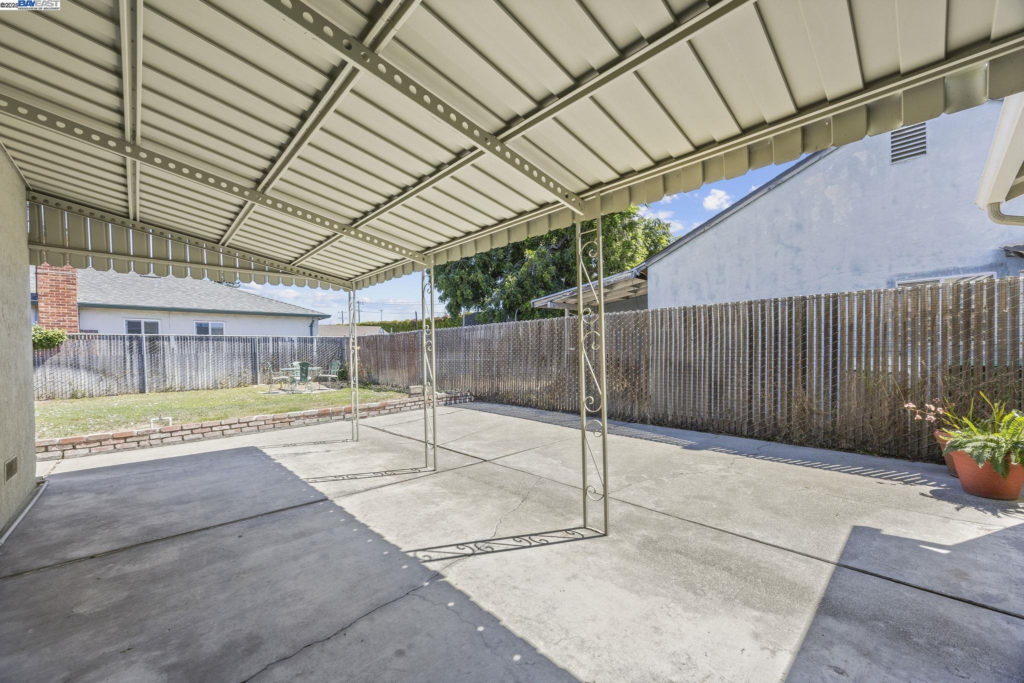 Detail Gallery Image 22 of 31 For 595 Beatrice St, San Leandro,  CA 94579 - 2 Beds | 1 Baths