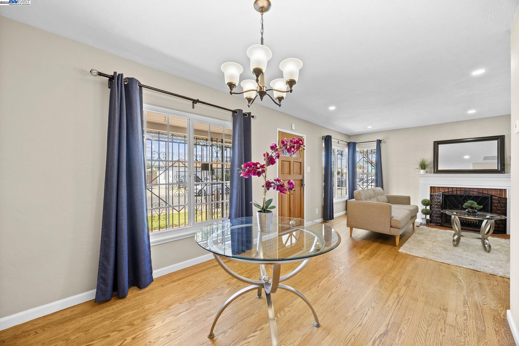 Detail Gallery Image 8 of 31 For 595 Beatrice St, San Leandro,  CA 94579 - 2 Beds | 1 Baths