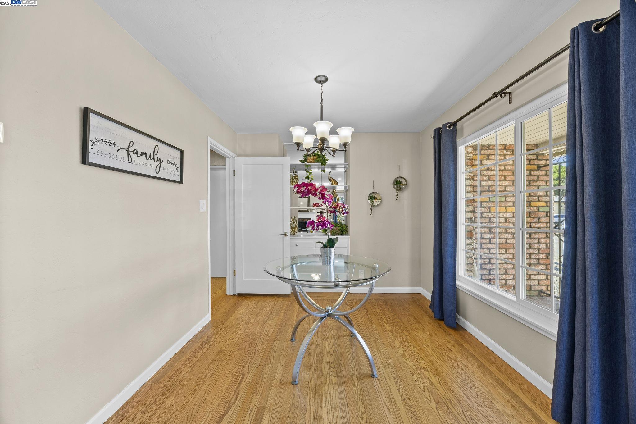 Detail Gallery Image 9 of 31 For 595 Beatrice St, San Leandro,  CA 94579 - 2 Beds | 1 Baths