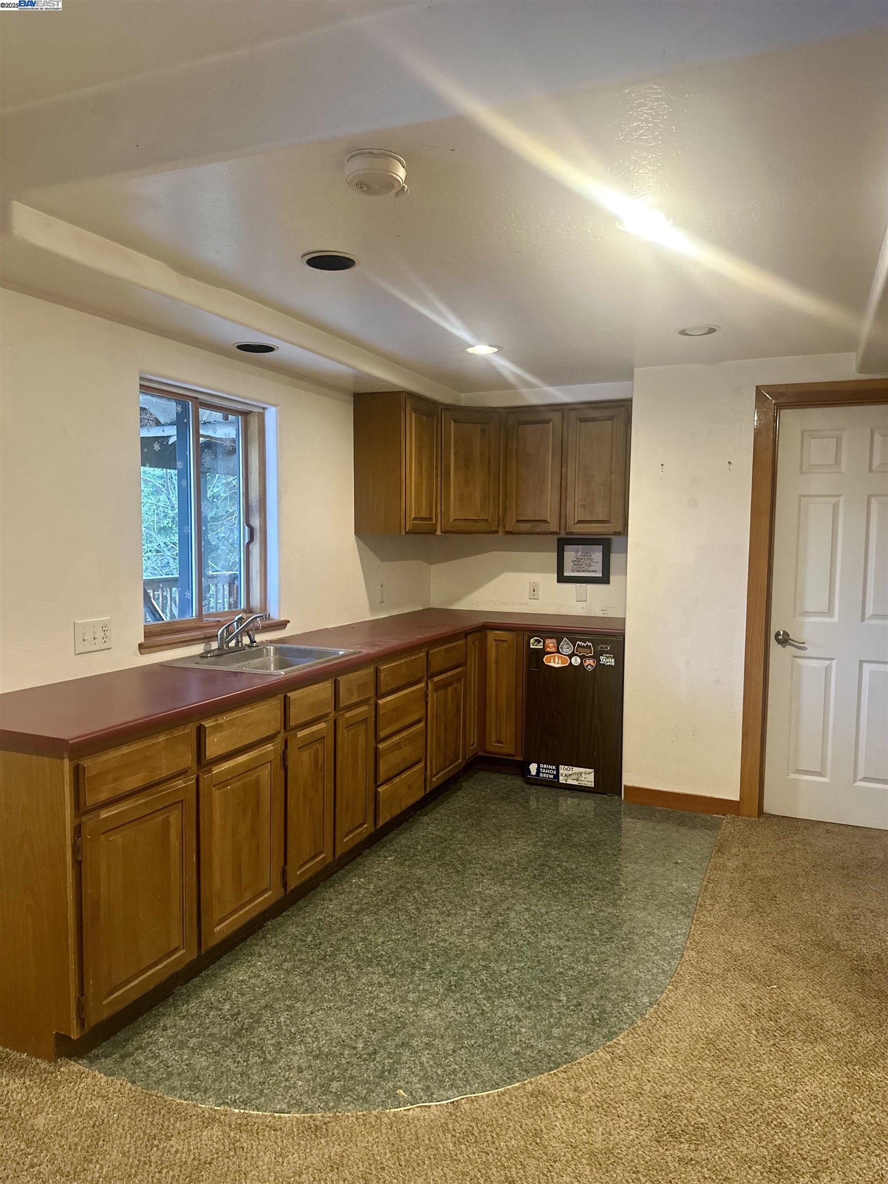 Detail Gallery Image 12 of 18 For 13273 Sierra Dr W, Truckee,  CA 96161 - 3 Beds | 2 Baths