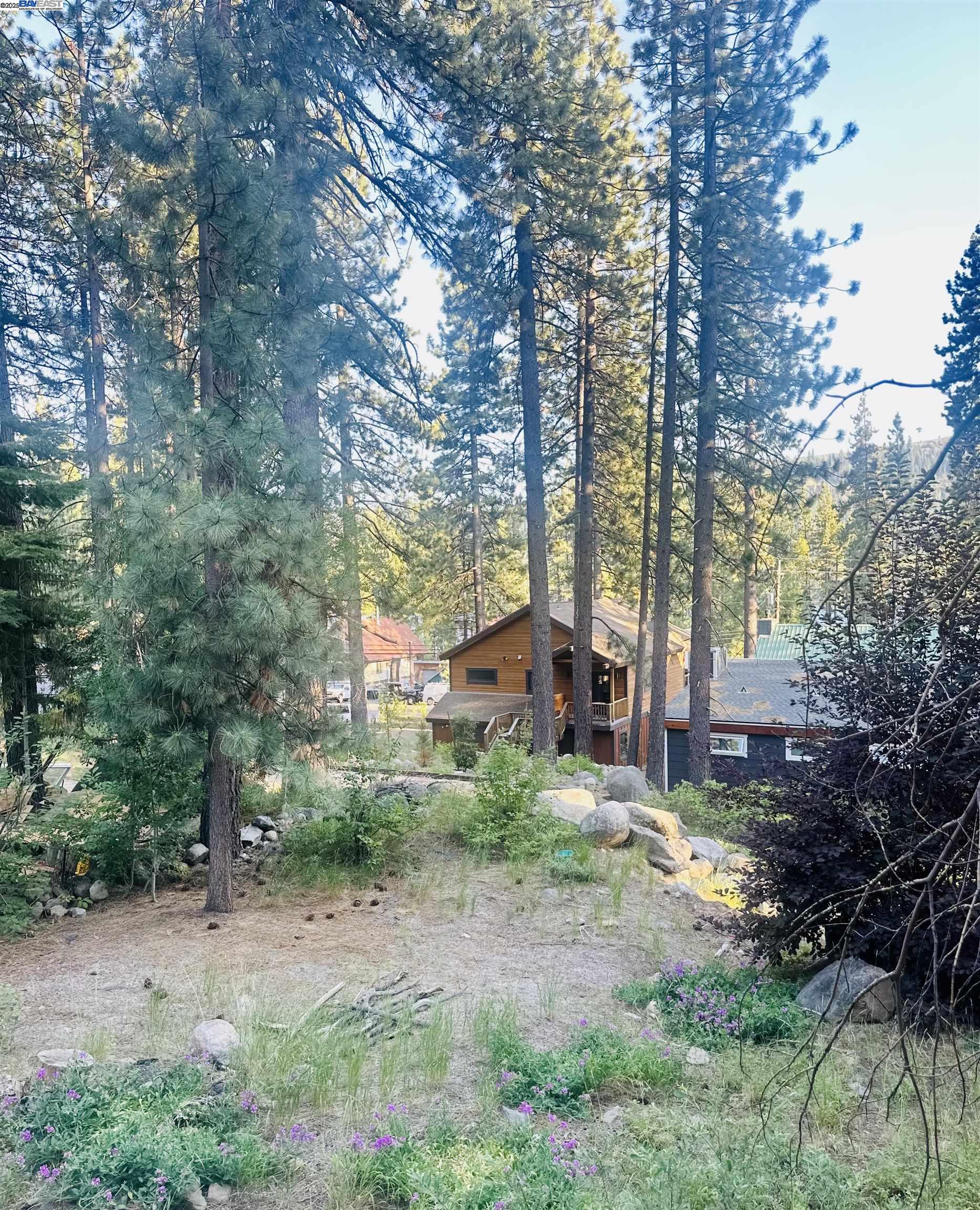 Detail Gallery Image 17 of 18 For 13273 Sierra Dr W, Truckee,  CA 96161 - 3 Beds | 2 Baths