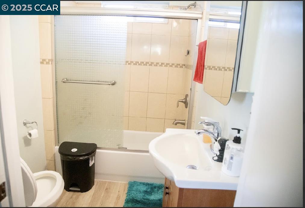 Detail Gallery Image 14 of 16 For 429 Barrett Ave, Richmond,  CA 94801 - 2 Beds | 1 Baths