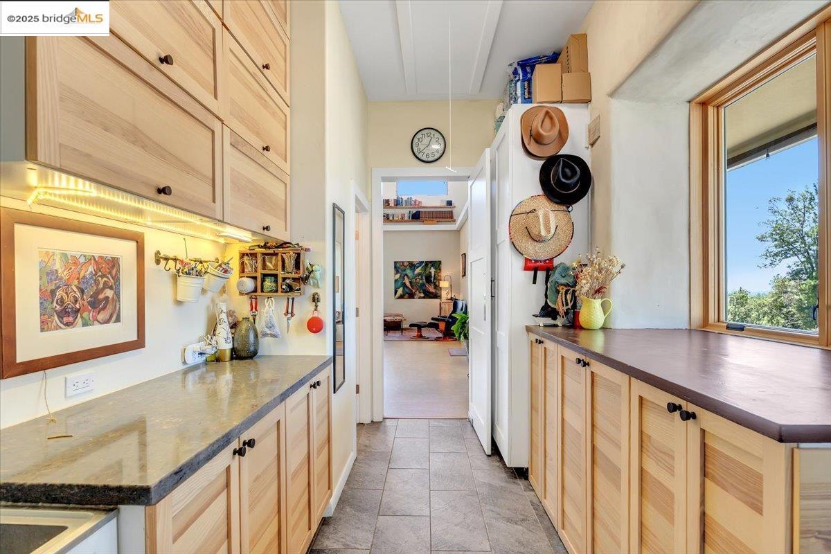 Detail Gallery Image 23 of 47 For 9935 Jackass Creek Rd, Groveland,  CA 95321 - 1 Beds | 2 Baths