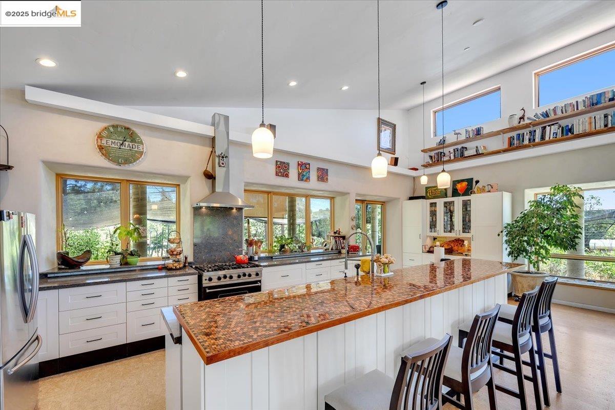 Detail Gallery Image 4 of 47 For 9935 Jackass Creek Rd, Groveland,  CA 95321 - 1 Beds | 2 Baths