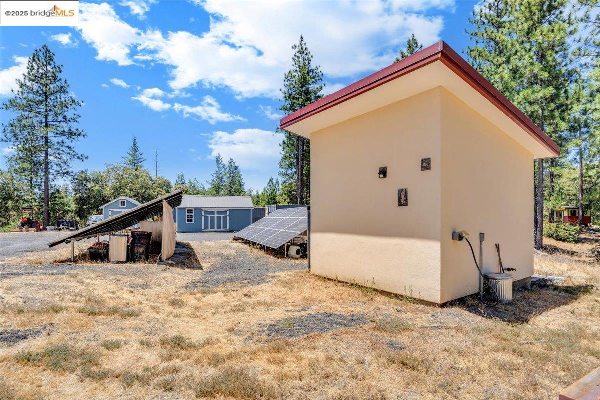 Detail Gallery Image 32 of 47 For 9935 Jackass Creek Rd, Groveland,  CA 95321 - 1 Beds | 2 Baths