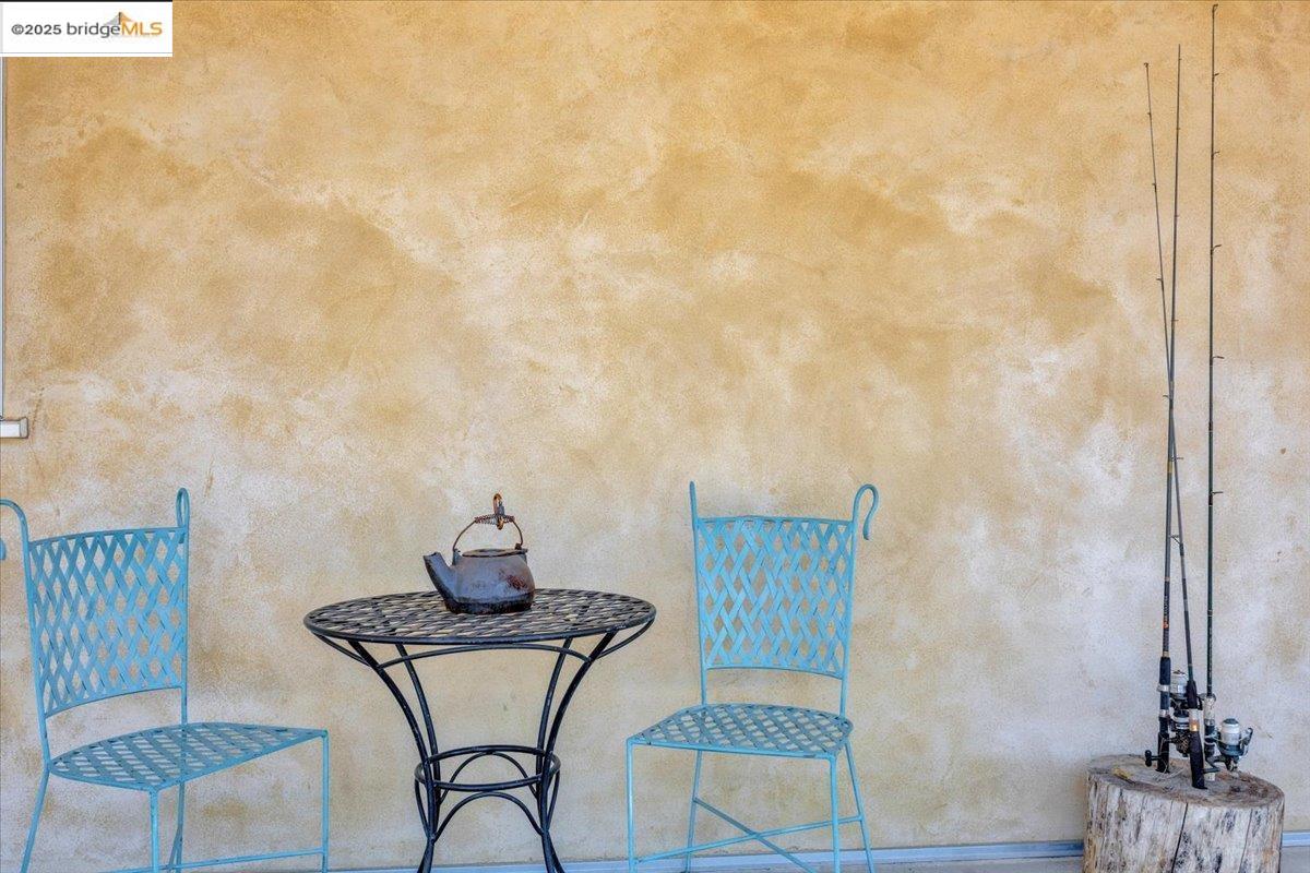 Detail Gallery Image 39 of 47 For 9935 Jackass Creek Rd, Groveland,  CA 95321 - 1 Beds | 2 Baths