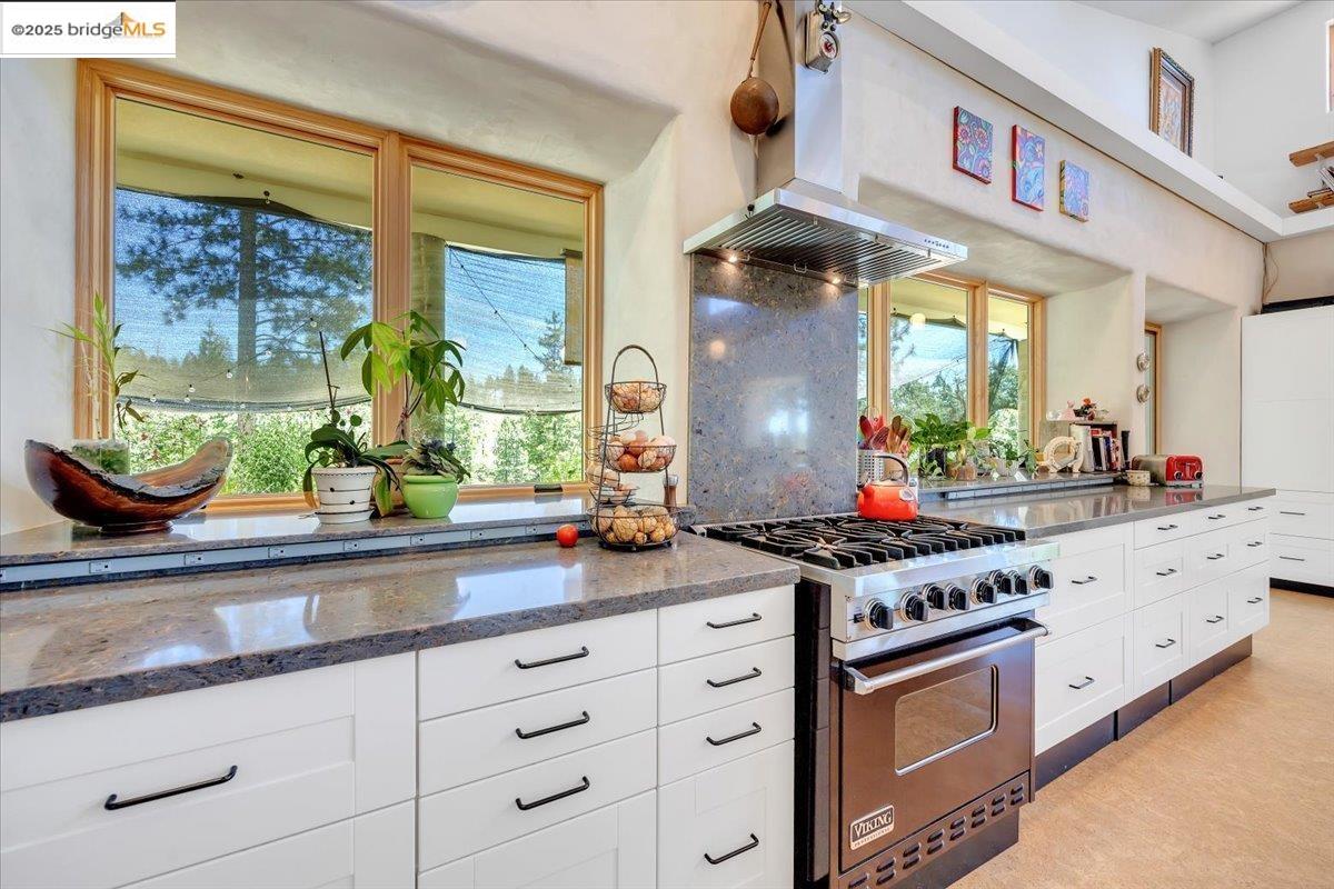 Detail Gallery Image 5 of 47 For 9935 Jackass Creek Rd, Groveland,  CA 95321 - 1 Beds | 2 Baths