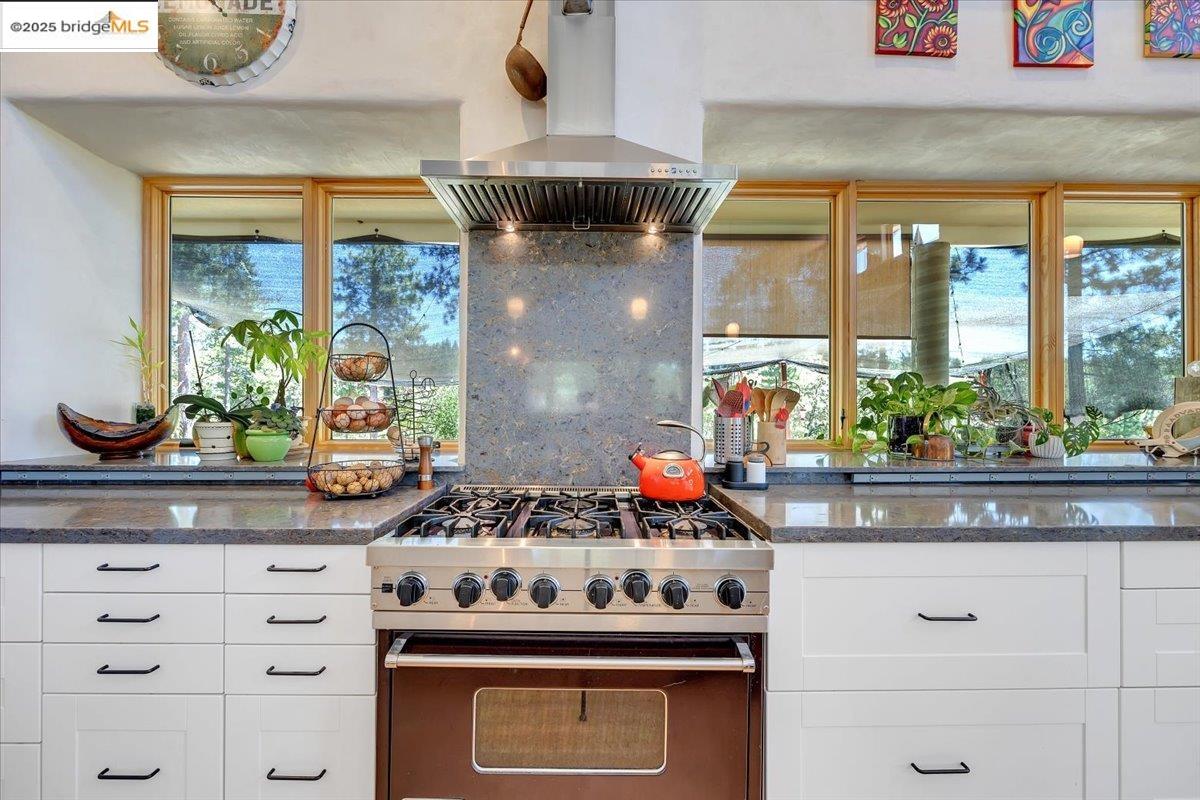 Detail Gallery Image 6 of 47 For 9935 Jackass Creek Rd, Groveland,  CA 95321 - 1 Beds | 2 Baths
