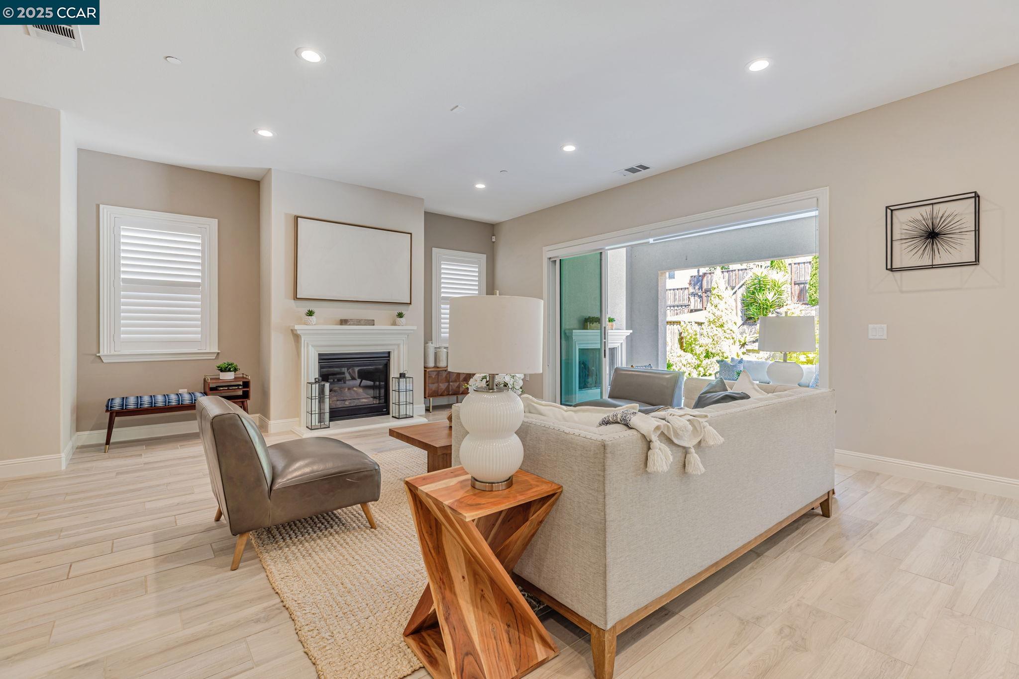Detail Gallery Image 6 of 51 For 2631 Mount Dana Ct, Dublin,  CA 94568 - 4 Beds | 3/1 Baths