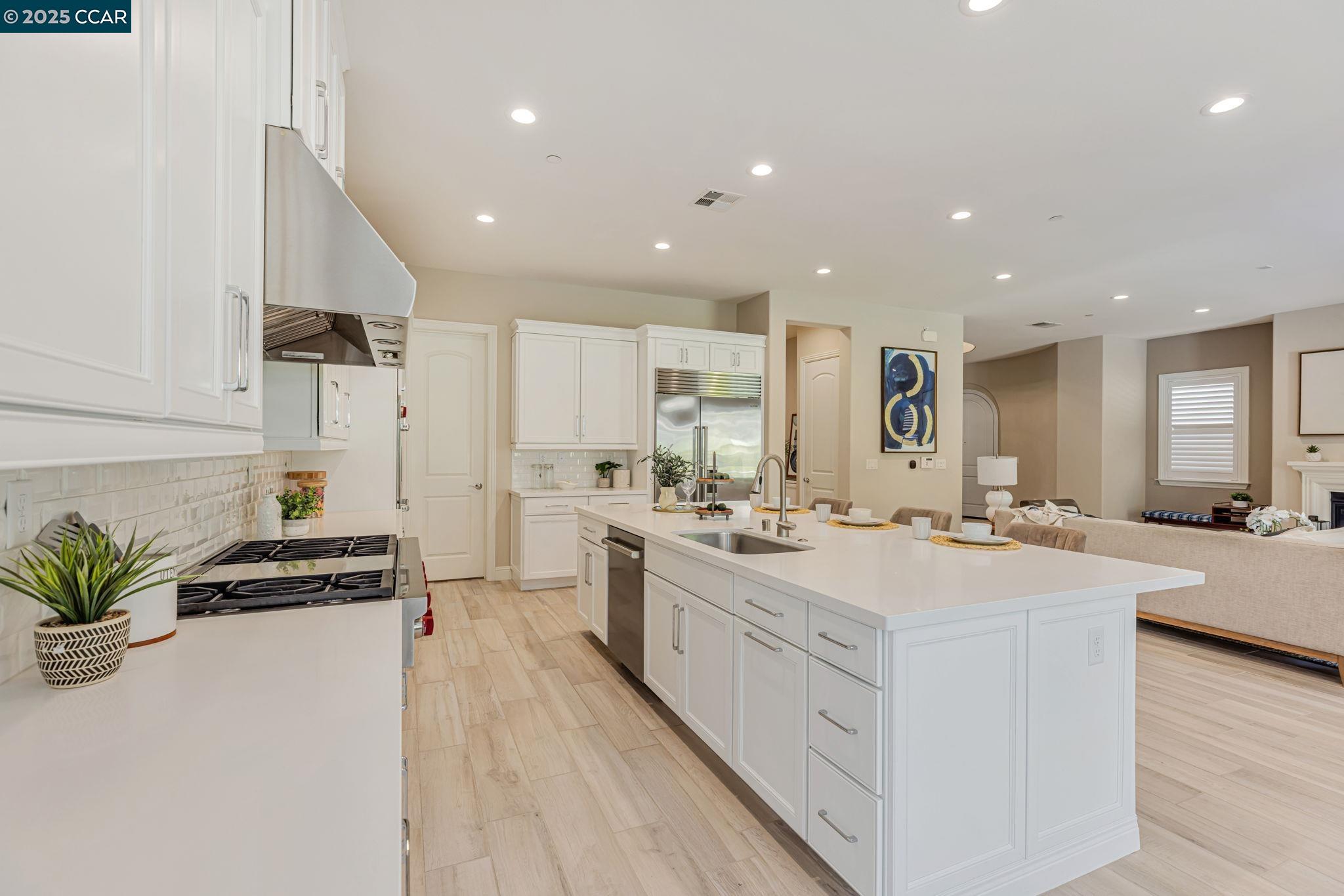 Detail Gallery Image 9 of 51 For 2631 Mount Dana Ct, Dublin,  CA 94568 - 4 Beds | 3/1 Baths