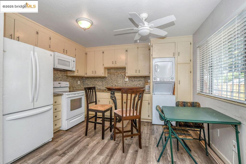 Detail Gallery Image 13 of 27 For 3300 Brookdale Ave, Oakland,  CA 94602 - – Beds | – Baths