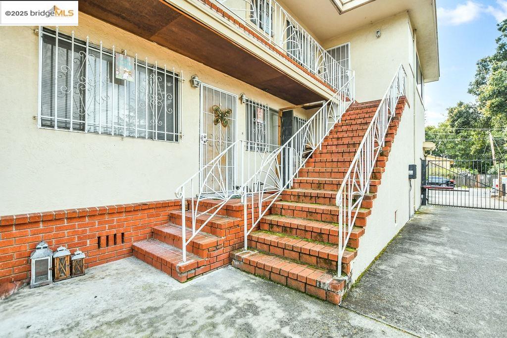 Detail Gallery Image 23 of 27 For 3300 Brookdale Ave, Oakland,  CA 94602 - – Beds | – Baths
