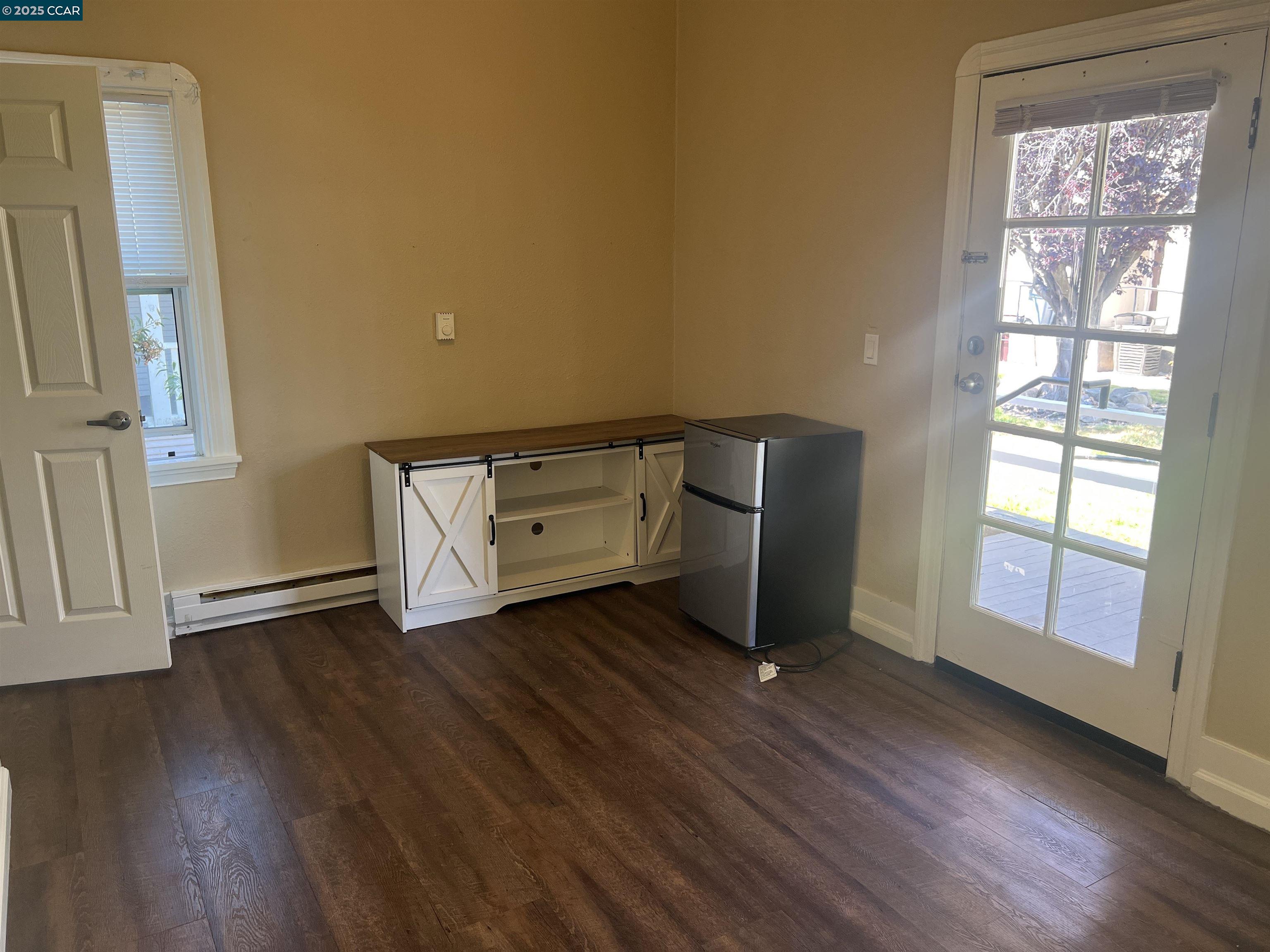 Detail Gallery Image 7 of 10 For 2361 E 29th St #C,  Oakland,  CA 94606 - 1 Beds | 1 Baths