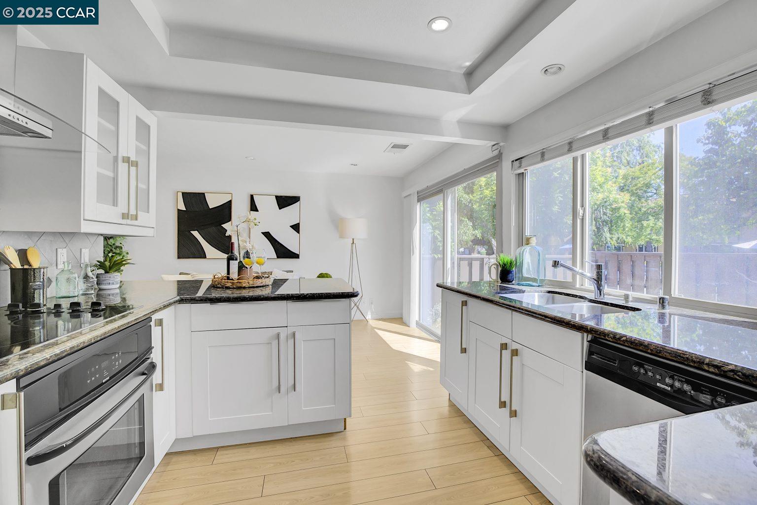 Photo #12: 41105542 Listing: Photo #12