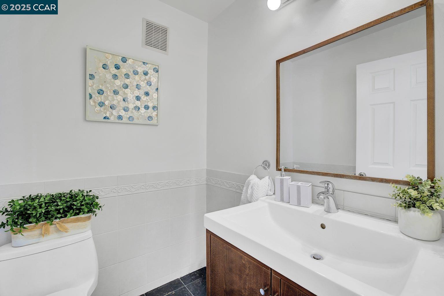 Detail Gallery Image 19 of 54 For 1865 Countrywood Court, Walnut Creek,  CA 94598 - 4 Beds | 2/1 Baths