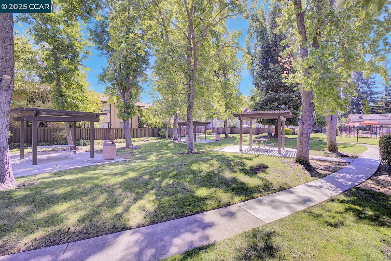 Photo #43: 41105542 Listing: Photo #43