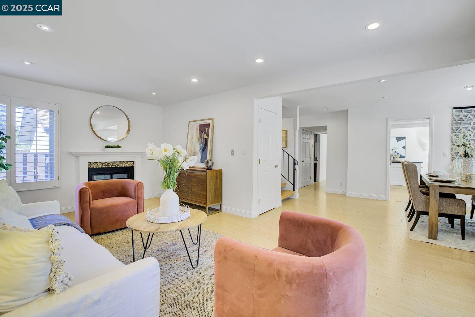 Photo #6: 41105542 Listing 
