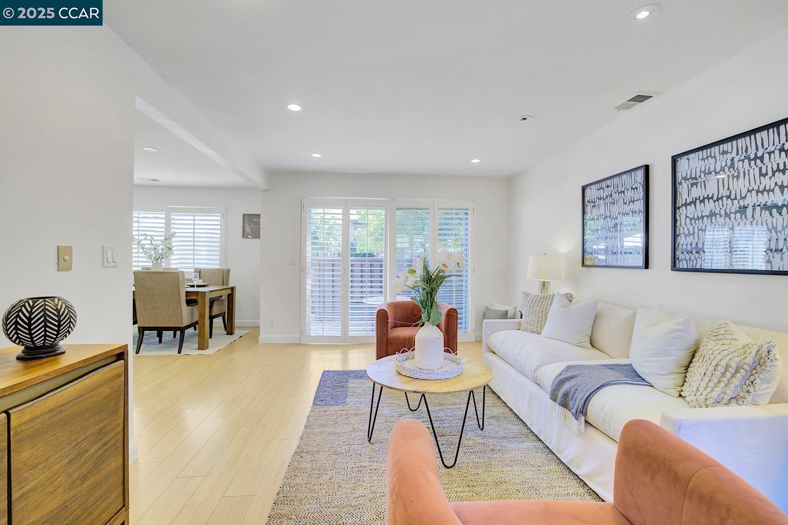 Photo #7: 41105542 Listing: Photo #7