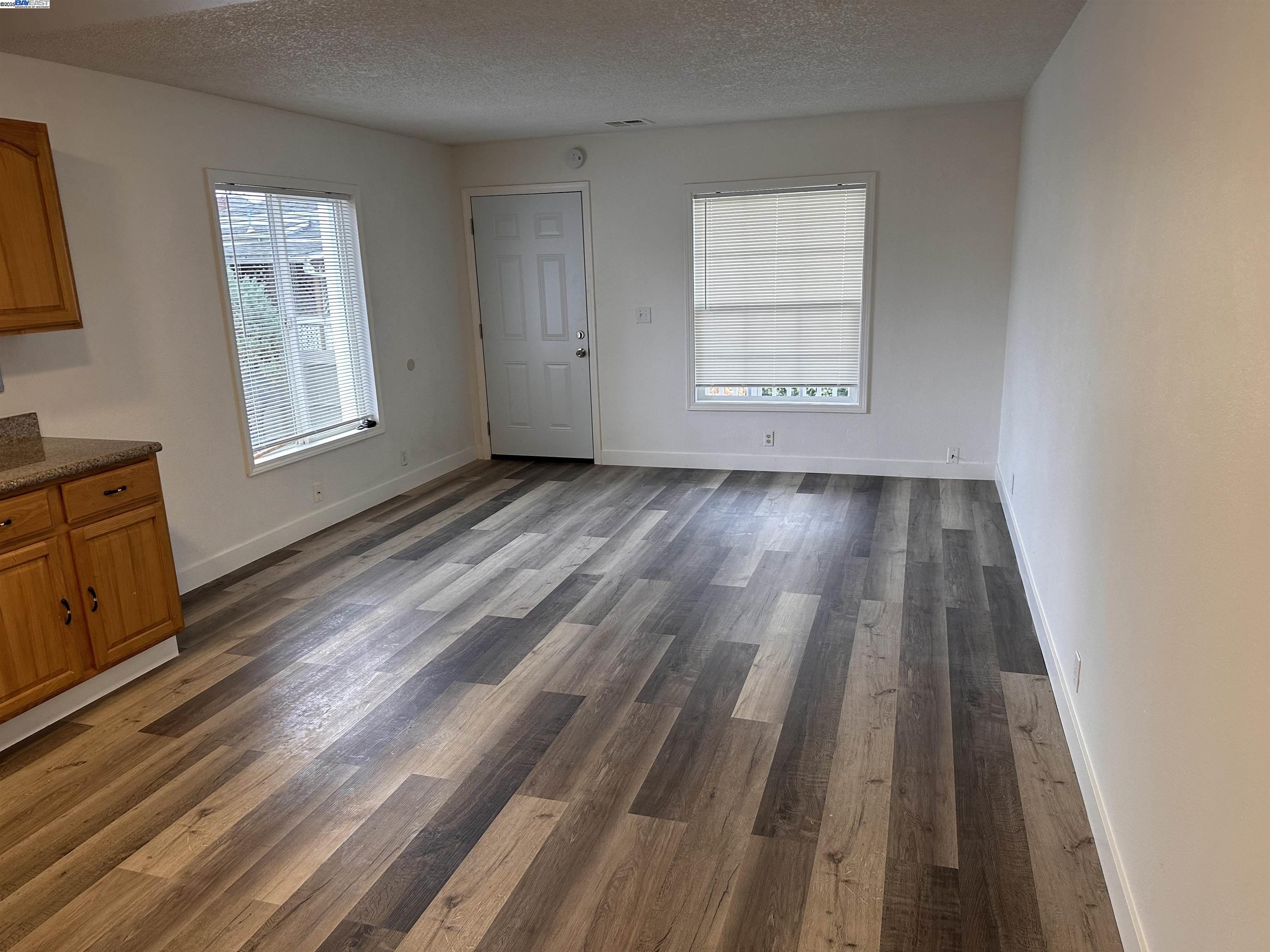 Detail Gallery Image 15 of 36 For 2373 Foothill Blvd, Oakland,  CA 94601 - – Beds | – Baths