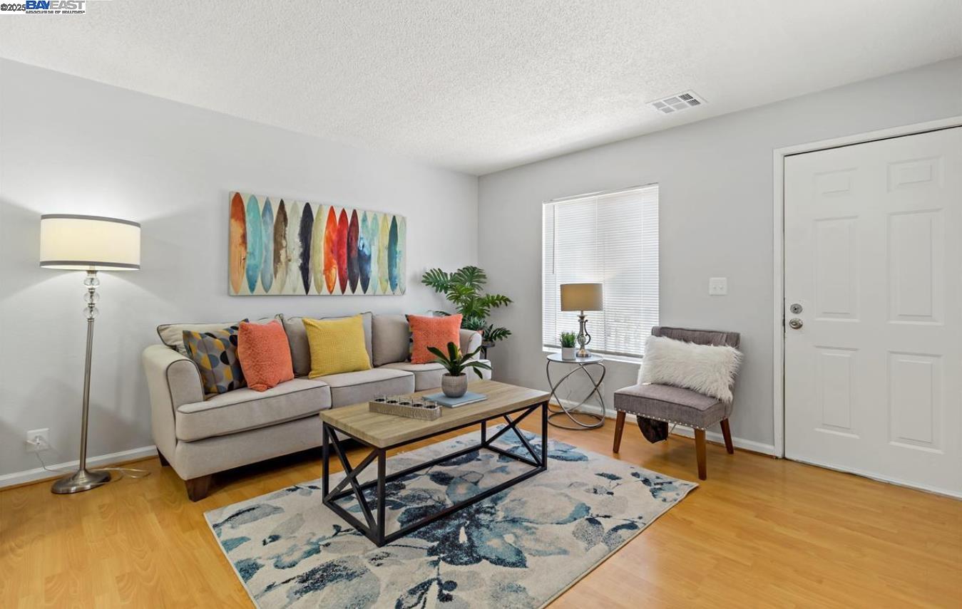 Detail Gallery Image 18 of 36 For 2373 Foothill Blvd, Oakland,  CA 94601 - – Beds | – Baths