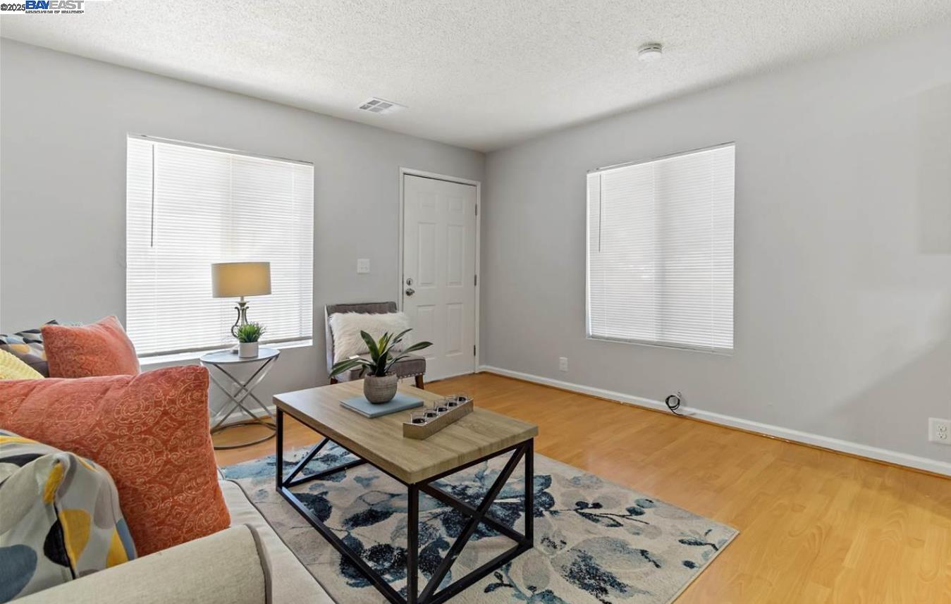 Detail Gallery Image 19 of 36 For 2373 Foothill Blvd, Oakland,  CA 94601 - – Beds | – Baths