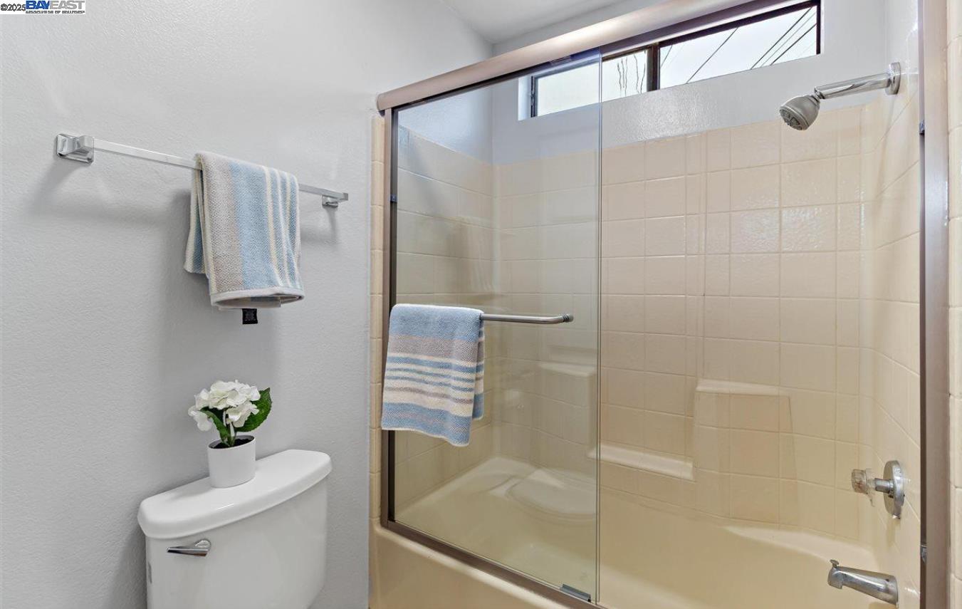 Detail Gallery Image 23 of 36 For 2373 Foothill Blvd, Oakland,  CA 94601 - – Beds | – Baths