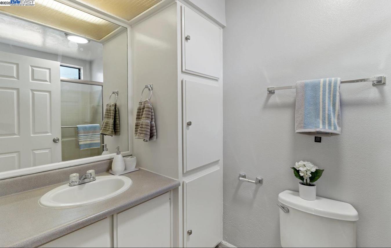 Detail Gallery Image 24 of 36 For 2373 Foothill Blvd, Oakland,  CA 94601 - – Beds | – Baths