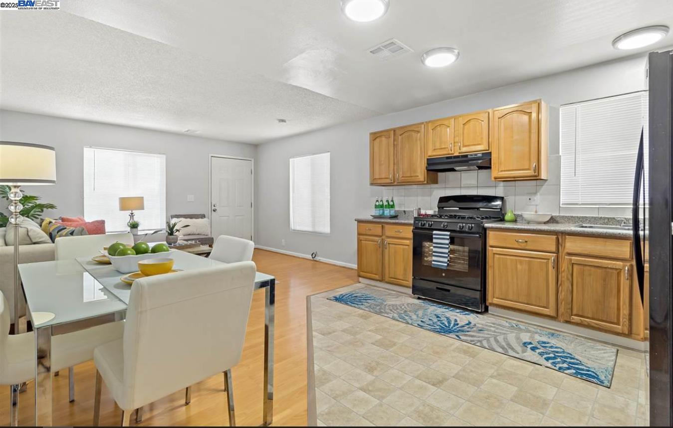 Detail Gallery Image 36 of 36 For 2373 Foothill Blvd, Oakland,  CA 94601 - – Beds | – Baths